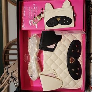 Betsey Johnson Puppy Dog Kitsch Crossbody and Card Set NWT